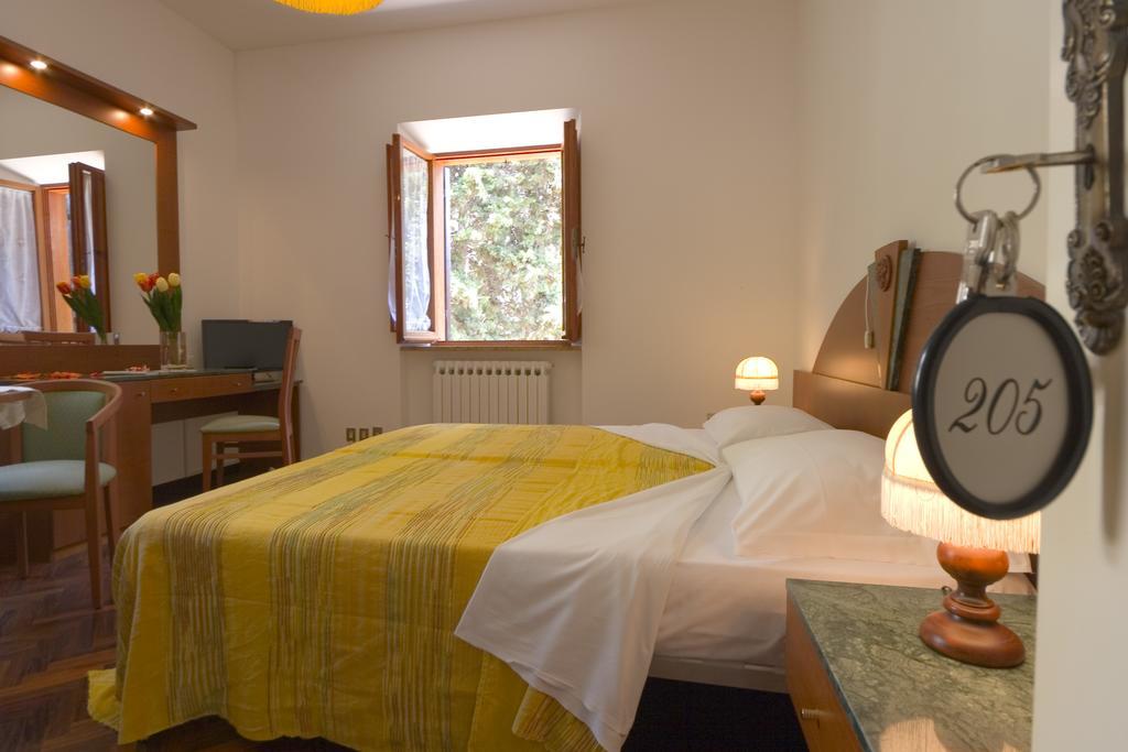 Affittacamere Villa Gigli Сироло Екстериор снимка
